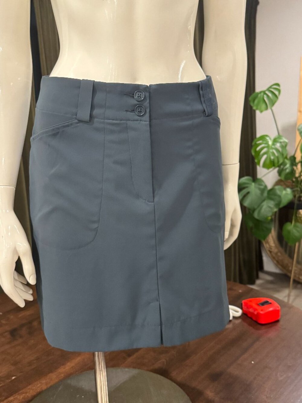 NIKE Golf Skort - Size Size 6 - Dark Grey/Teal